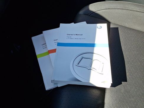 Used 2015 Volkswagen Tiguan SE image 25