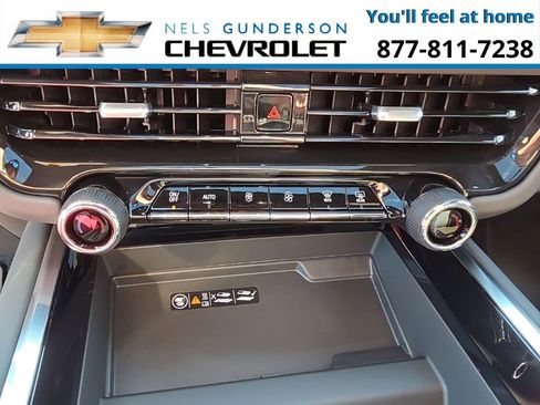 New 2026 Chevrolet Suburban High Country image 31