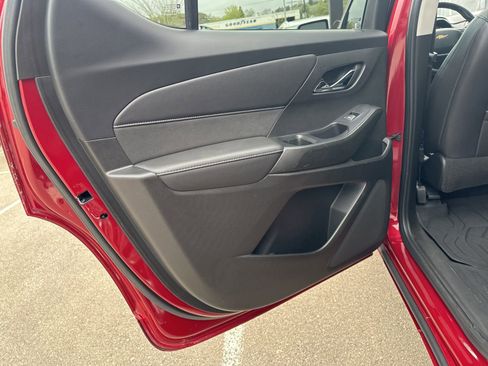 Used 2021 Chevrolet Traverse High Country FWD image 23
