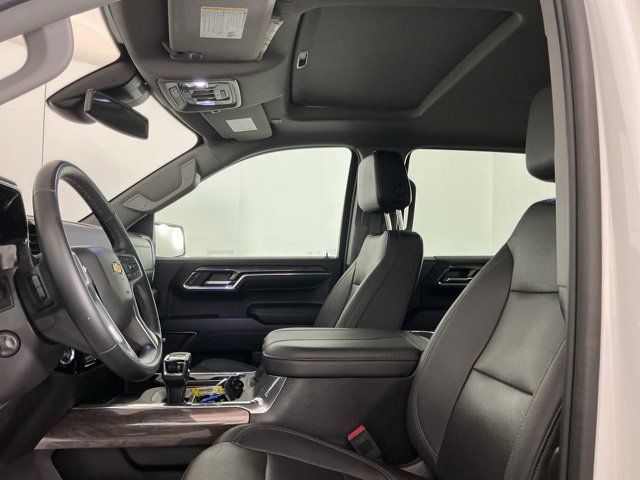 Used 2024 Chevrolet Silverado 1500 LTZ w/ LTZ Premium Package AWD/4WD image 15
