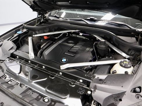 Used 2022 BMW X7 xDrive40i w/ Executive Package image 18