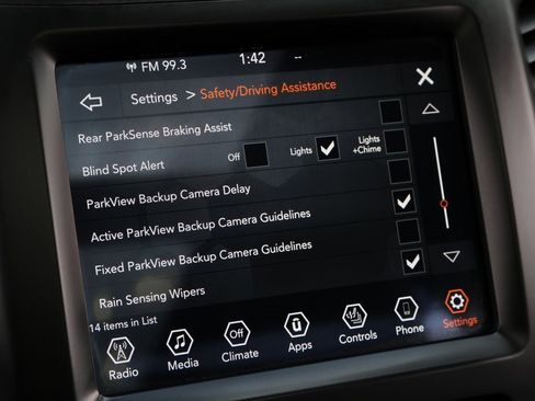 Used 2021 Jeep Cherokee Latitude Lux 80th Anniv w/ Quick Order Package 26U 80TH image 27