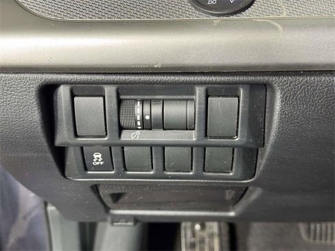 Used 2017 Subaru Outback 2.5i Premium image 19