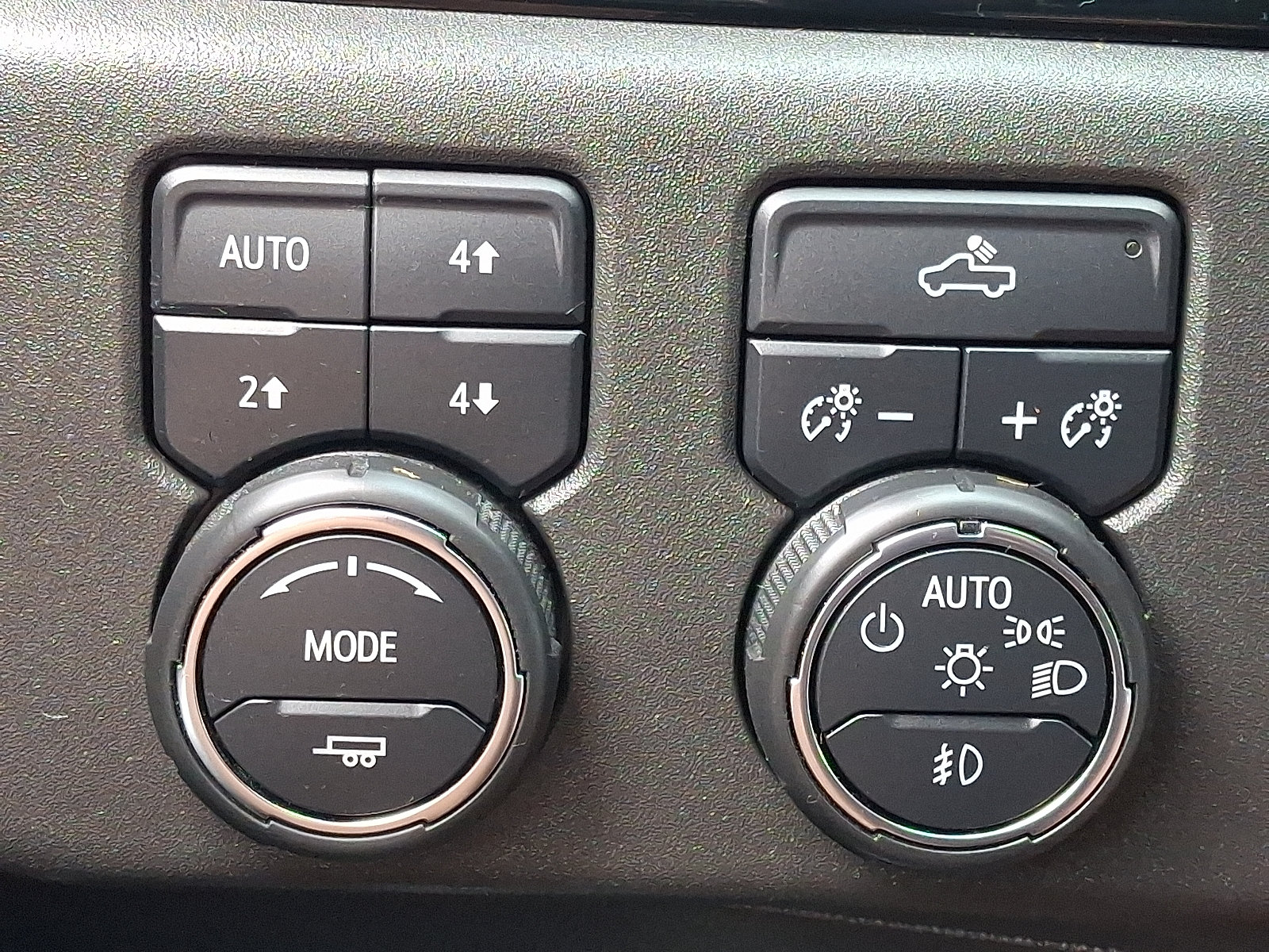 Used 2022 Chevrolet Silverado 1500 LT Trail Boss w/ Convenience Package II AWD/4WD image 25