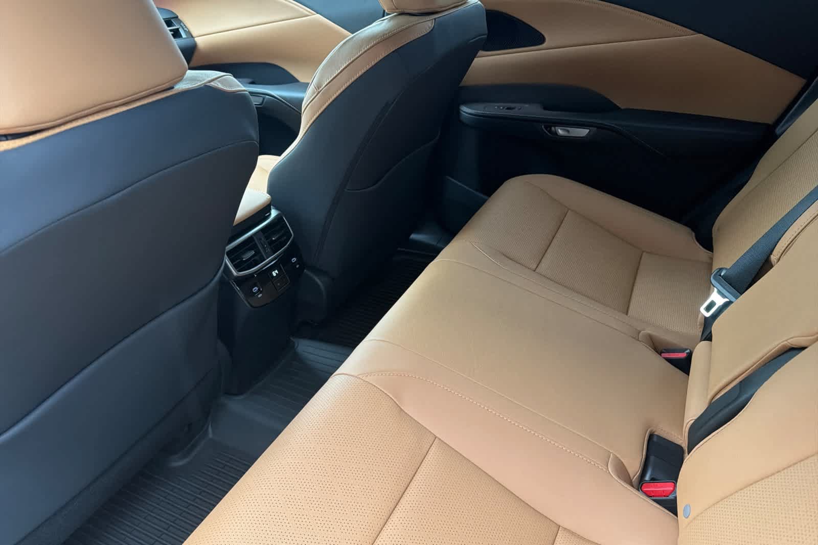 New 2026 Lexus RX 350 Premium Plus w/ Accessory Package (2T) FWD image 4