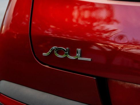 Used 2020 Kia Soul LX image 21