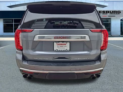 Used 2021 GMC Yukon XL Denali w/ Denali Premium Package image 6