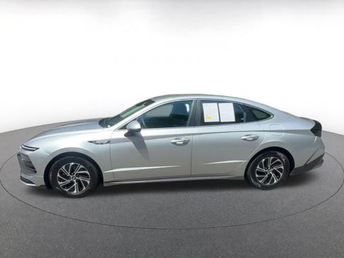 Used 2026 Hyundai Sonata Blue FWD image 12