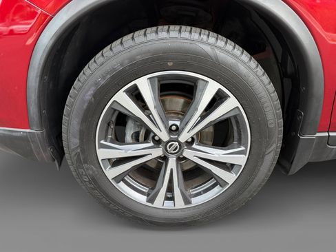 Used 2019 Nissan Rogue SV w/ Premium Package AWD/4WD image 9