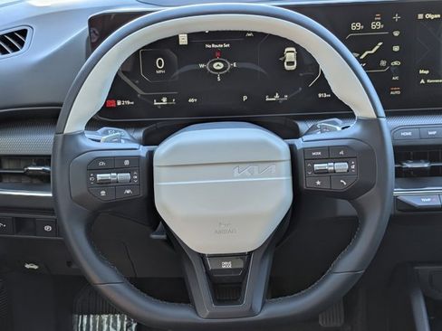 Used 2025 Kia K4 GT-Line w/ GT-Line Premium Package image 20