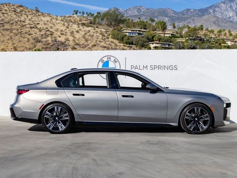 Used 2026 BMW 740i w/ Executive Package RWD image 7