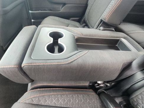 Used 2025 Honda Pilot Sport image 17