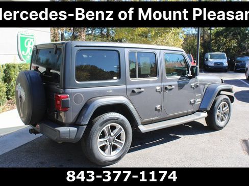 Used 2018 Jeep Wrangler Unlimited Sahara image 5