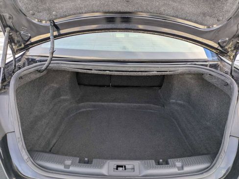 Used 2017 Ford Taurus SHO image 32
