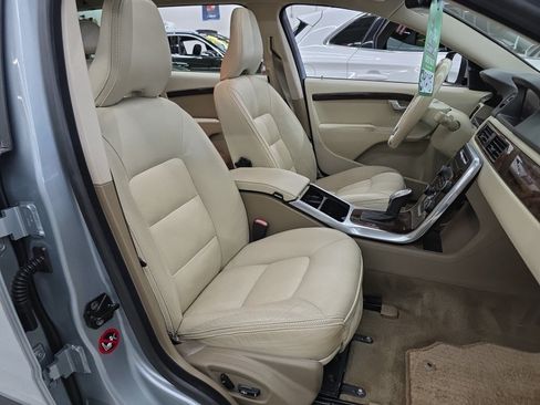 Used 2013 Volvo XC70 3.2 AWD/4WD image 9