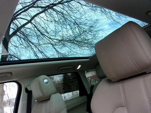 Used 2016 Land Rover Range Rover Sport HSE image 10