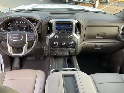 Used 2022 GMC Sierra 1500 SLT w/ SLT Premium Plus Package image 4