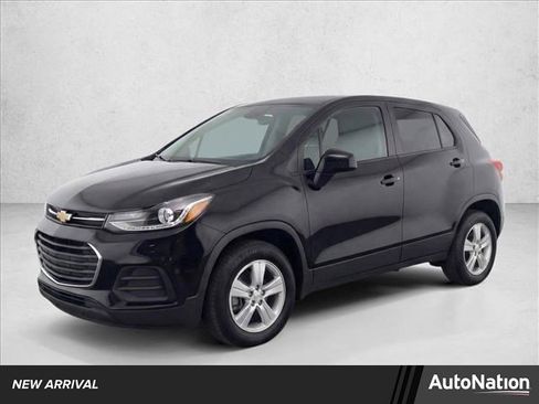 Used 2020 Chevrolet Trax LS image 1