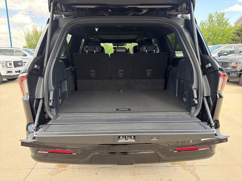 New 2026 Lincoln Navigator L Reserve AWD/4WD image 6
