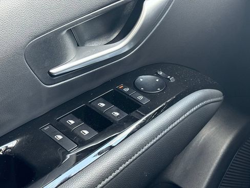 Used 2025 Hyundai Tucson Limited FWD image 25