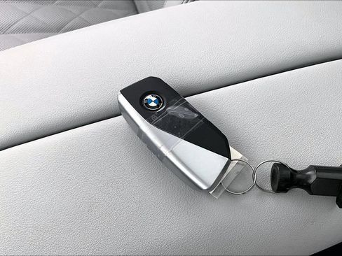 Used 2025 BMW X5 xDrive40i AWD/4WD image 13