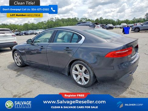 Used 2017 Jaguar XE Prestige RWD image 3