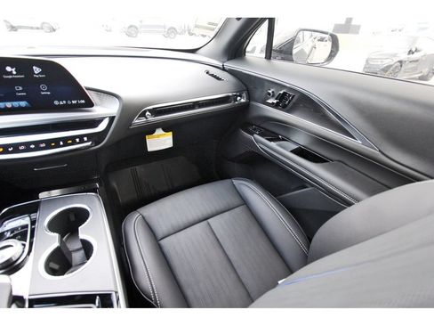 New 2026 Cadillac Lyriq Luxury AWD/4WD image 10