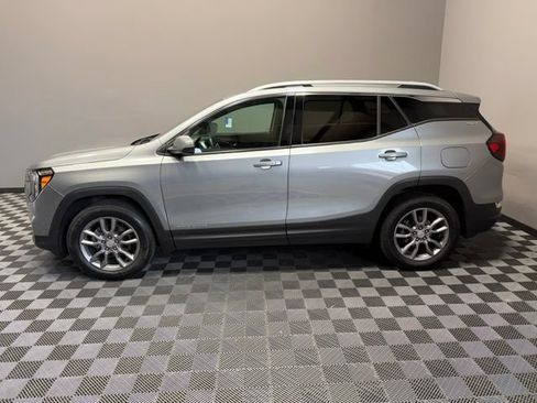 Used 2023 GMC Terrain SLT AWD/4WD image 6