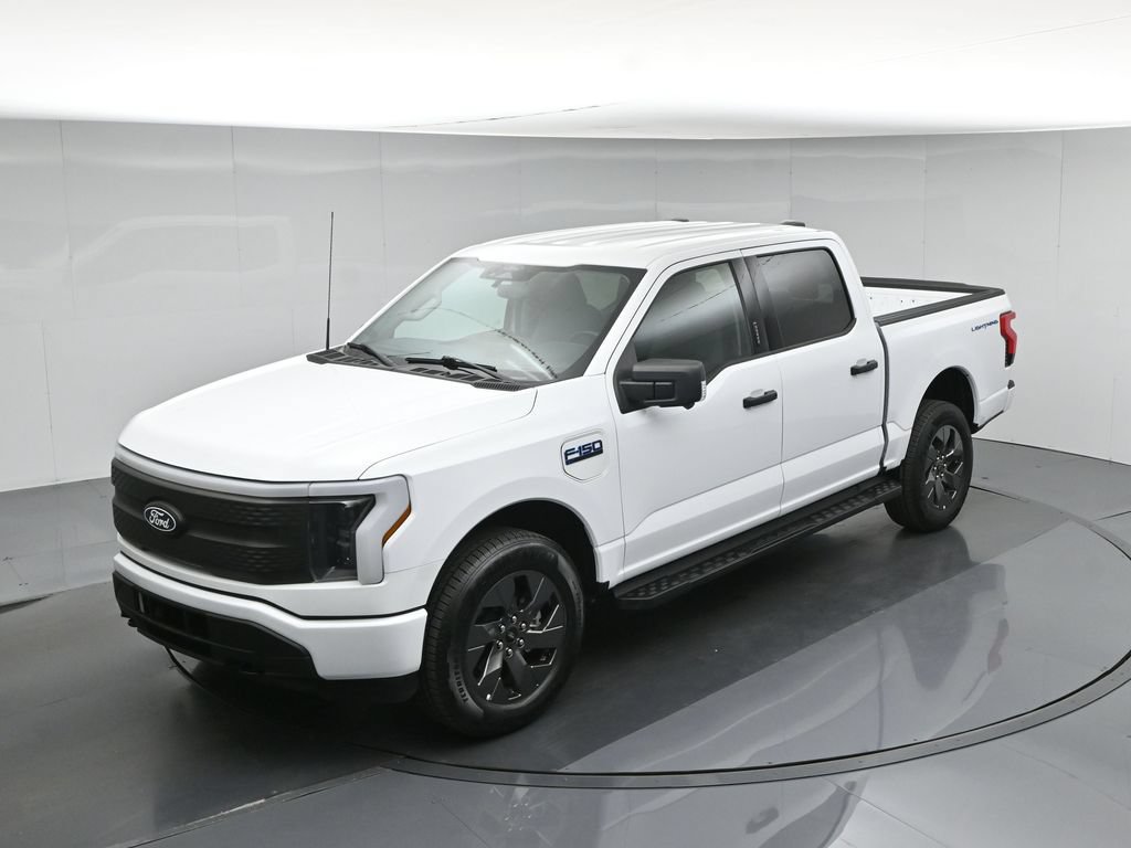 Certified 2024 Ford F150 Lightning XLT AWD/4WD image 40