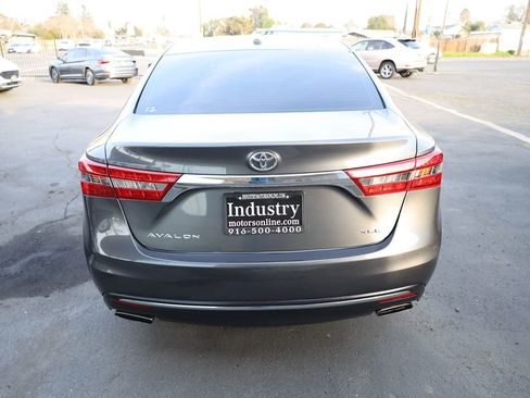 Used 2018 Toyota Avalon XLE image 6