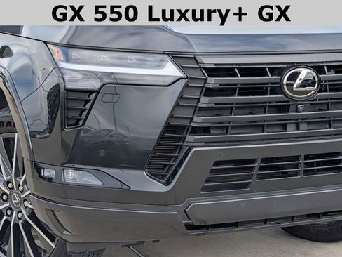 Used 2025 Lexus GX 550 w/ Accessory Package (2T) AWD/4WD image 3