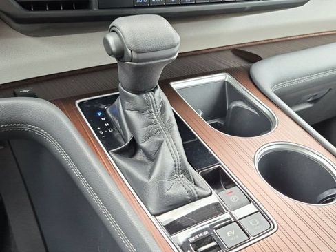 Certified 2022 Toyota Sienna LE FWD image 14