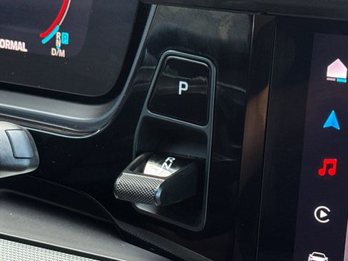 Used 2024 Porsche Cayenne image 19