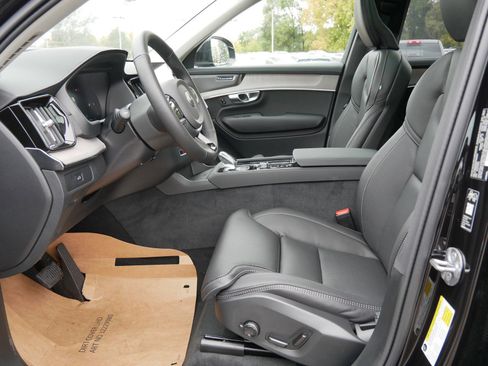 New 2026 Volvo XC90 B6 Ultra image 5