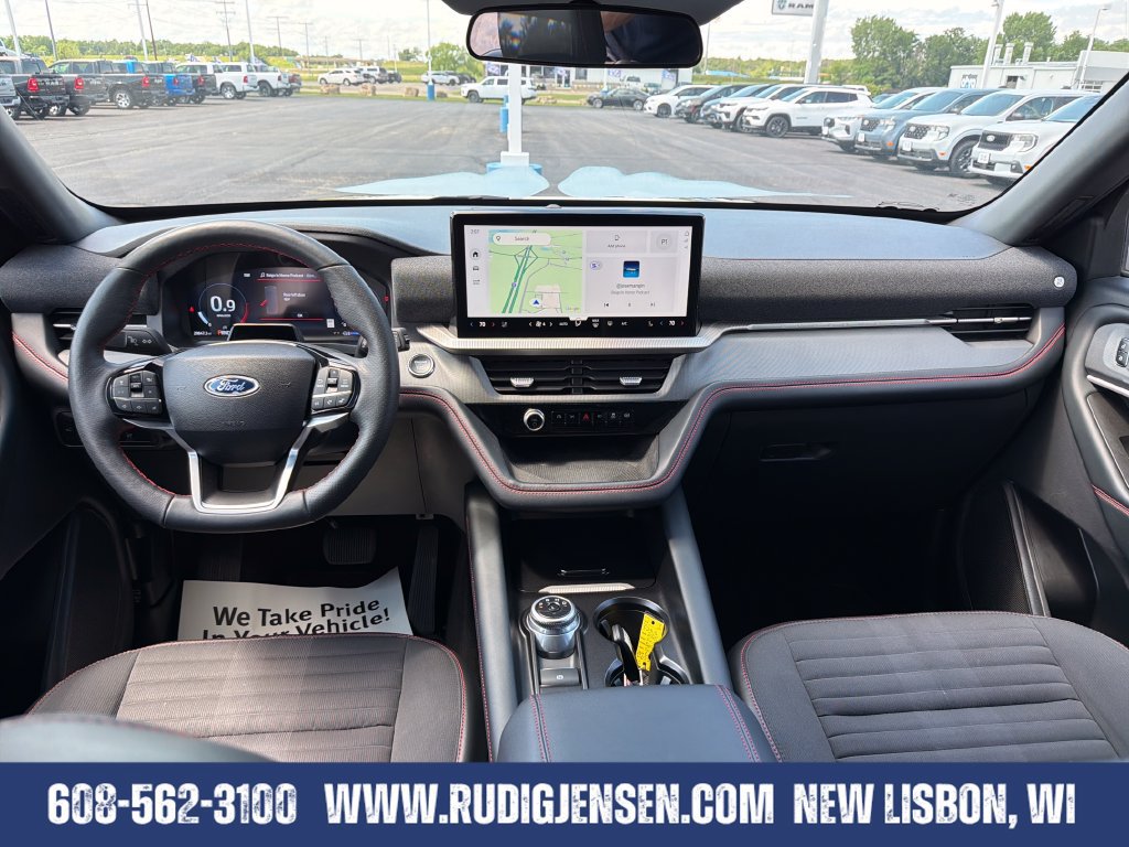 Used 2025 Ford Explorer ST-Line w/ ST-Line Street Pack AWD/4WD image 12