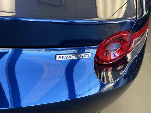 Used 2025 MAZDA MX-5 Miata RF Grand Touring w/ Weather Package RWD image 18