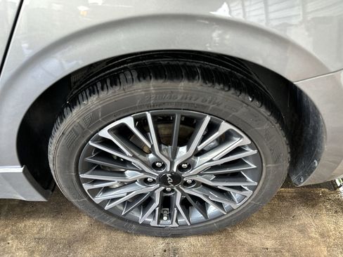 Used 2023 Kia Forte GT-Line image 19