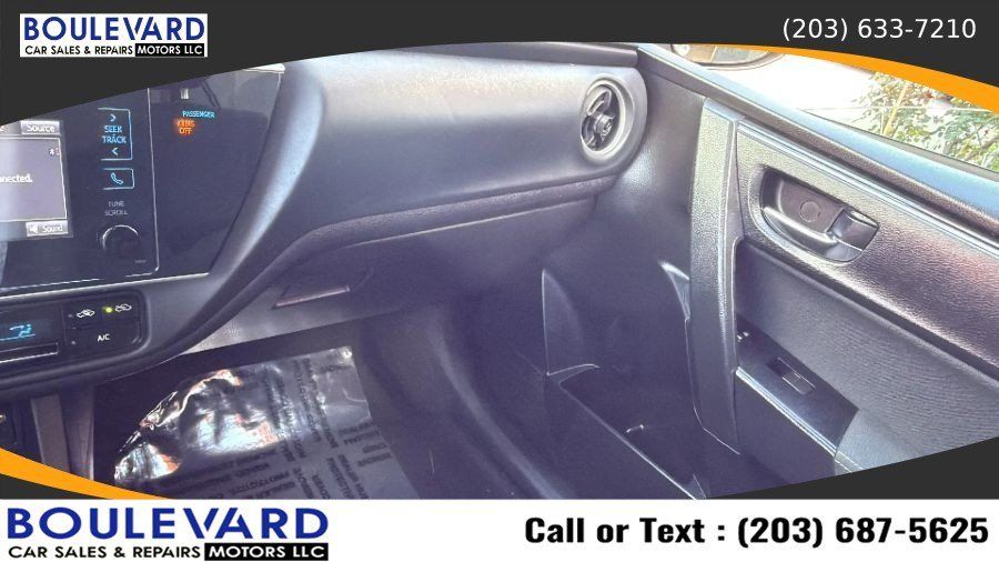 Used 2019 Toyota Corolla LE FWD image 10