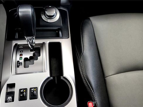 Used 2023 Toyota 4Runner SR5 Premium w/ Moonroof Package AWD/4WD image 28