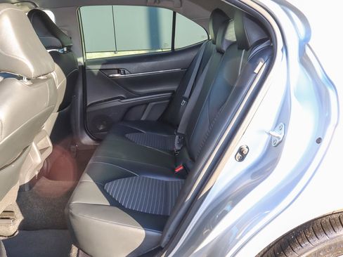 Used 2024 Toyota Camry SE image 8