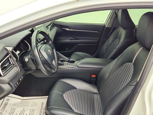 Used 2024 Toyota Camry SE w/ Convenience Package image 19
