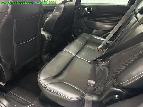 Used 2018 FIAT 500L Trekking w/ Popular Equipment Group image 9