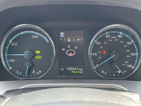 Used 2017 Toyota RAV4 Limited image 15