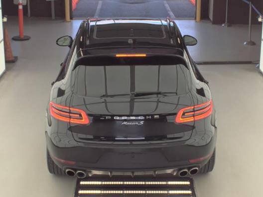 Used 2018 Porsche Macan S w/ Premium Package Plus AWD/4WD image 5