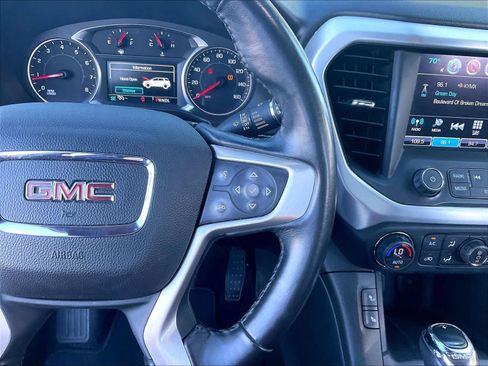 Used 2018 GMC Acadia SLT image 21