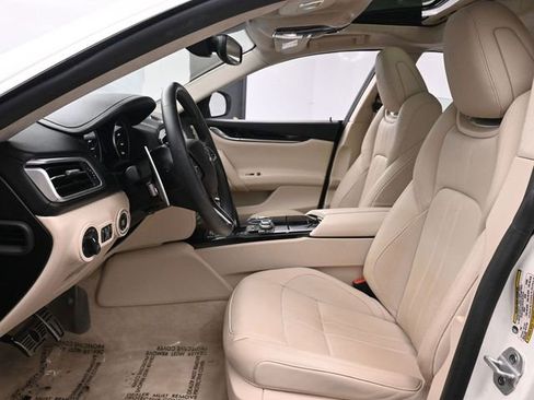 Used 2022 Maserati Ghibli Modena image 11