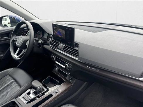 Used 2023 Audi Q5 2.0T Premium w/ Convenience Package image 24