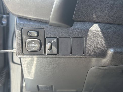 Used 2019 Toyota Corolla SE FWD image 17