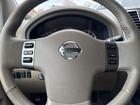 Used 2011 Nissan Armada Platinum w/ 2nd Row Captain Seat Pkg image 25