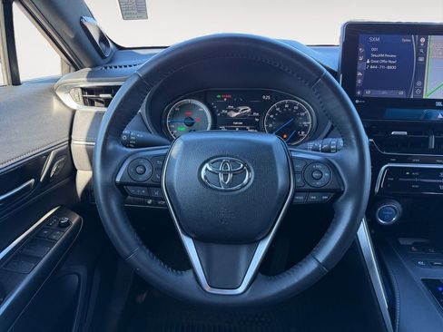 Used 2021 Toyota Venza XLE w/ Softex Package AWD/4WD image 13
